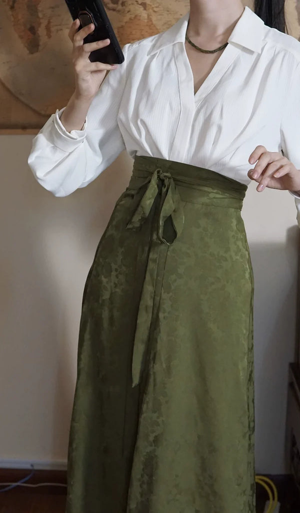 Chun yi 春意 Olive Green Weijin Tang 10 Panel Poqun Skirt